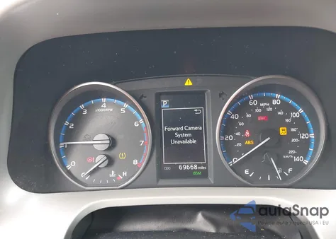 2018 Toyota Rav4 Xle from USA, damaged, VIN 2T3RFREV6JW851022